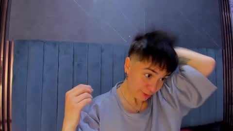 hannah online show from February 15, 4:59 am