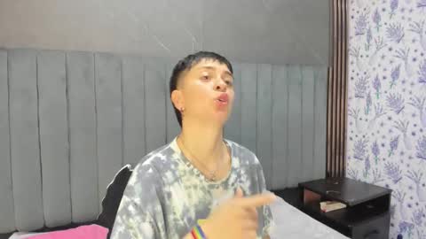 hannah online show from December 17, 1:56 am