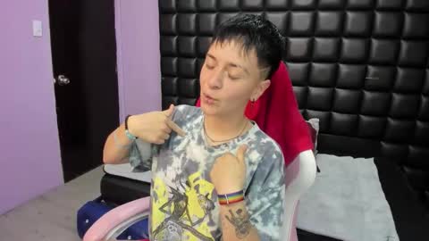 hannah online show from November 10, 12:30 pm