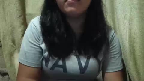 hotiemorenagurl18 online show from November 19, 9:30 am