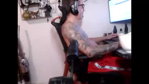 hotkinkytat online show from February 24, 1:24 am