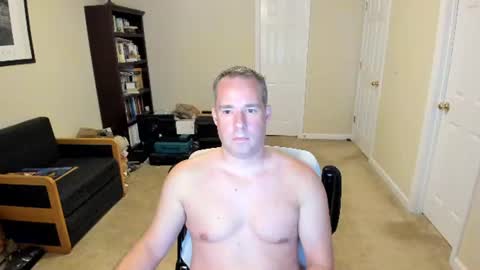 hotmale4u692000 online show from July 12, 4:37 am