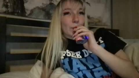 hotmirabella online show from March 18, 3:12 am