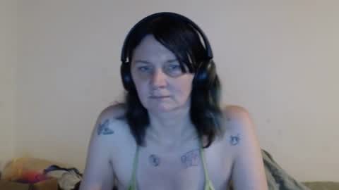 hotmodel1984 online show from July 2, 3:34 am