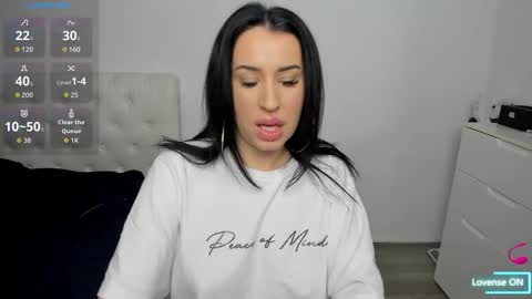 hotmorenaxxx online show from February 11, 11:25 am