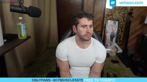 hotmuscles6t9 online show from December 5, 12:43 am