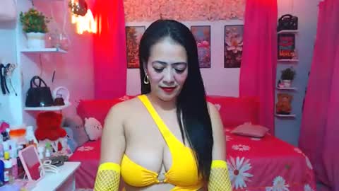 Snapshot of hotpinay_mira chatting on October 23, 9:55 am hotpinay_mira online show from October 23, 9:55 am