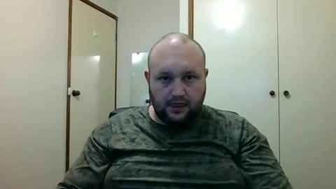 hotrodder323 online show from December 8, 2:35 am