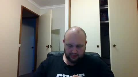 hotrodder323 online show from December 6, 9:16 am