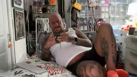 hotstuff775616 online show from December 3, 2:45 am