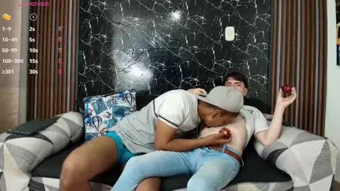 hott_asses online show from February 12, 11:41 pm