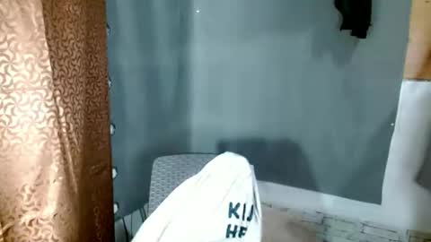 jelaigrande  online show from March 26, 2:28 am