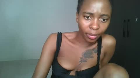 hottie_mistie online show from June 11, 6:00 am