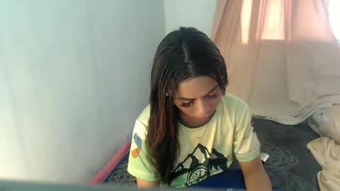 N I C A online show from February 21, 5:13 am