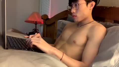 hottiewithabody101 online show from February 16, 6:28 pm