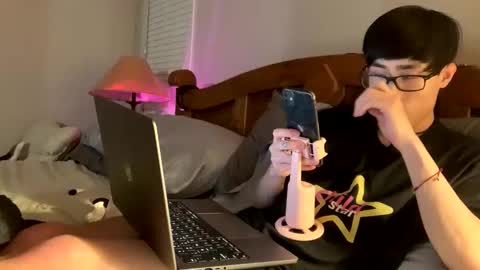 hottiewithabody101 online show from March 27, 1:11 am