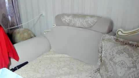 hotty_bell8 online show from June 12, 5:23 pm