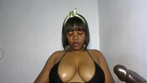 hotty_lora889 online show from March 25, 7:53 pm