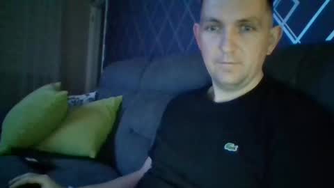 hotuk86 online show from February 21, 9:54 pm