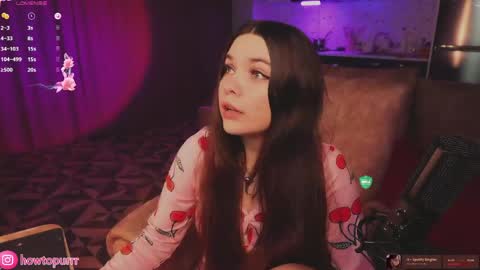 Mia online show from April 21, 5:20 pm