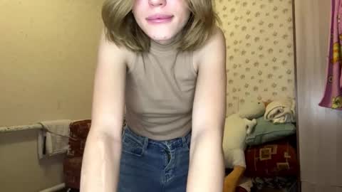 Chloe online show from November 24, 10:25 am