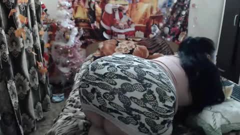 hugeassdevil online show from February 16, 1:36 am