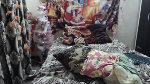 hugeassdevil online show from February 3, 5:56 pm