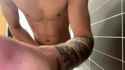 hugecock959448 online show from January 17, 8:57 am