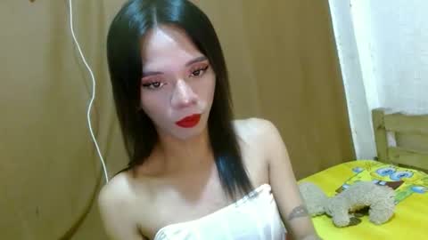 Snapshot of hugecock_caraxx chatting on October 7, 10:28 pm Cara online show from October 7, 10:28 pm