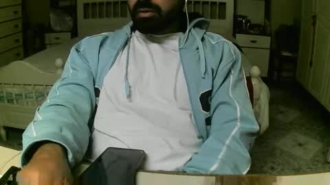 hugeveiny online show from May 5, 4:35 pm