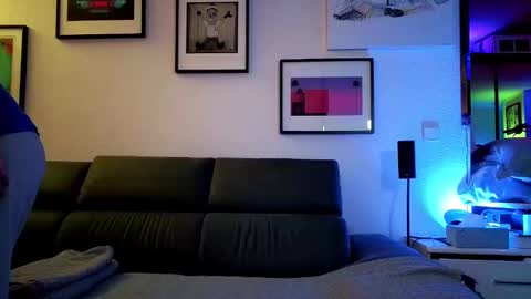 Hugo online show from February 20, 8:58 pm