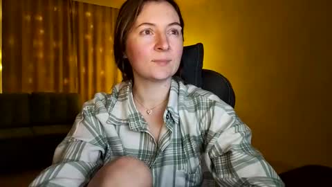 HumpyGrey online show from December 20, 6:26 pm