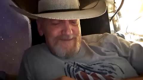 hung34u online show from October 8, 5:13 am