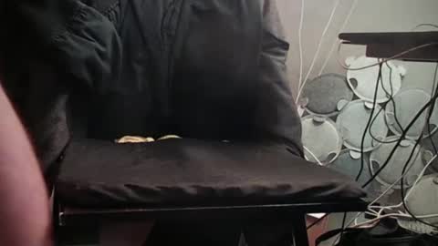 stevenishung online show from February 28, 10:06 pm