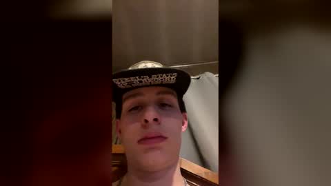 hungdaddyh2005 online show from January 17, 4:00 am