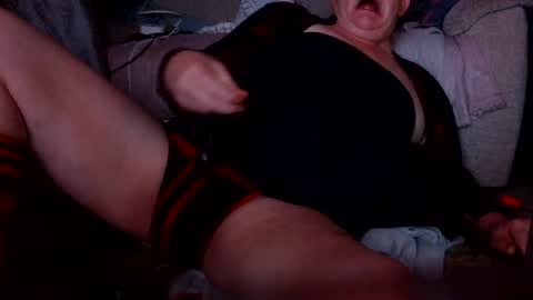 hungdaddyhorny online show from July 25, 11:24 pm