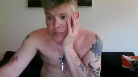 hunginhville2347 online show from April 3, 11:55 pm