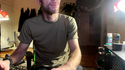 hungwell2111 online show from November 1, 4:33 am