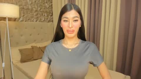 hunkhomerontop online show from June 29, 8:33 am