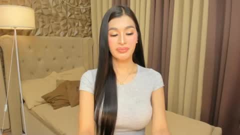 hunkhomerontop online show from July 9, 8:51 am
