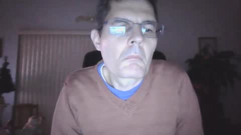 Snapshot of hunkmasclefad458 chatting on December 4, 4:15 am hunkmasclefad458 online show from December 4, 4:15 am