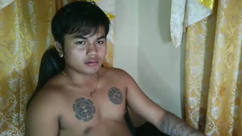 hunkyzeus online show from December 17, 12:12 pm