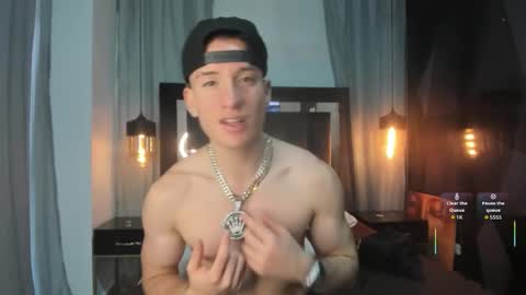 hunterheat_ online show from December 16, 11:49 am