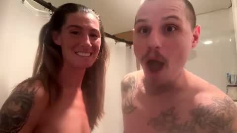 husbandandwife2011 online show from February 19, 3:17 am