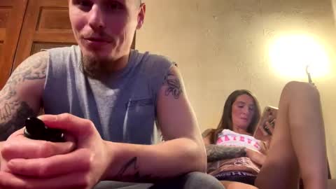 husbandandwife2011 online show from February 10, 3:46 am