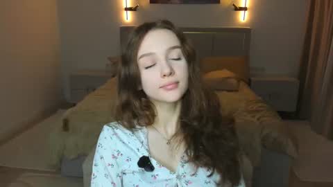 Lily online show from July 10, 7:57 am