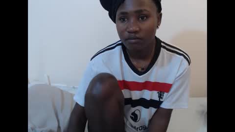 hyacinth_b online show from June 8, 5:41 am