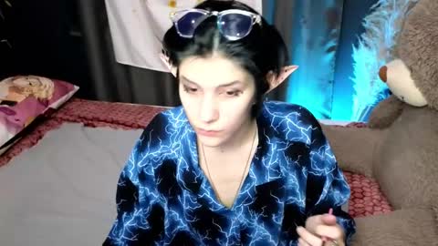 Hyeon Jin online show from January 13, 8:58 pm