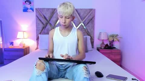 Son Hyunjin online show from February 10, 12:46 am