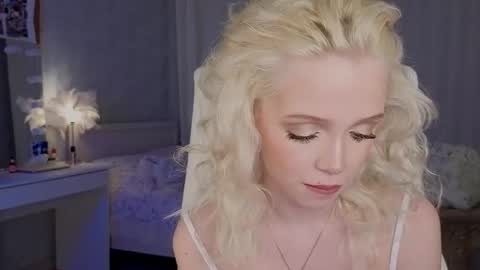 Joselle online show from February 27, 9:40 pm